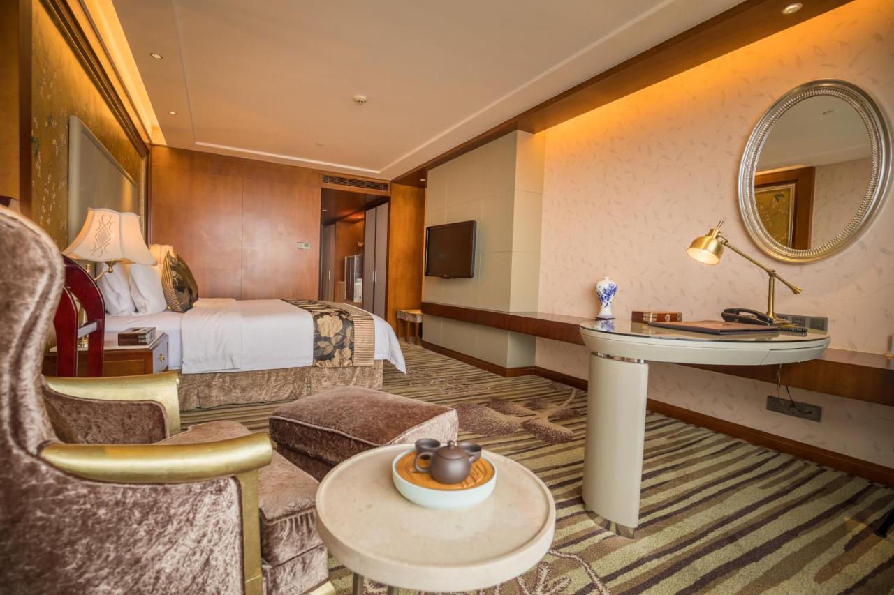 Sunshine Hotel Жангжиаже Екстериор снимка